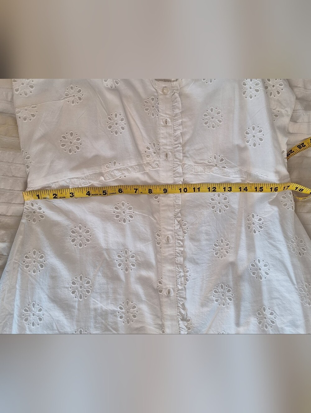 GAP Beautiful White Eyelet Summer Dress - Picture 2 of 7